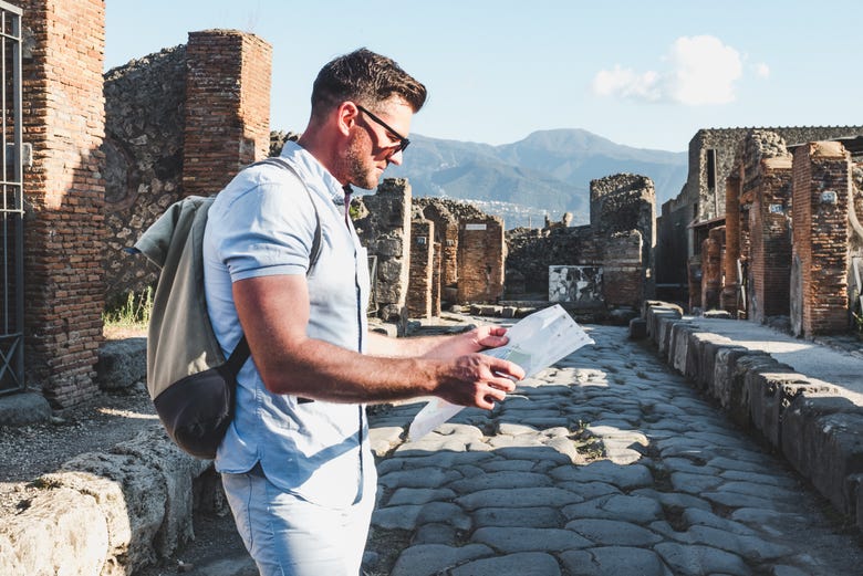 Explore Pompeii